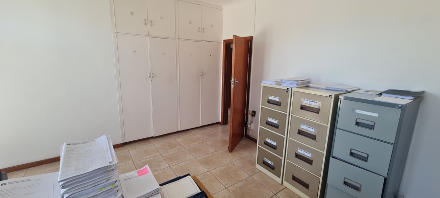 Commercial Property for Sale in Linkside Western Cape
